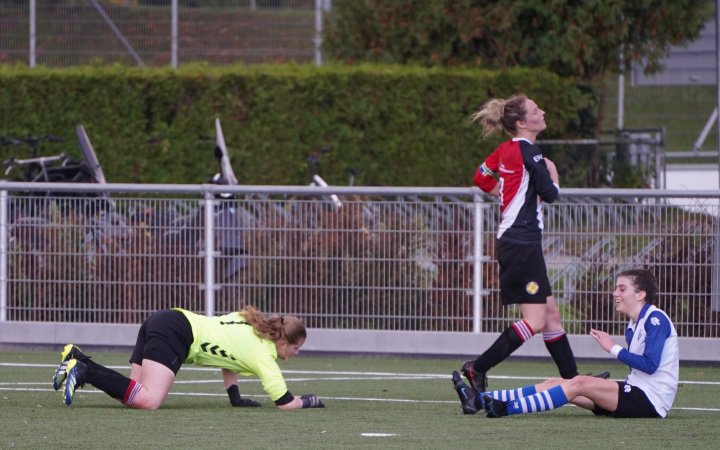 hlp-ekc_23_4-0.jpg